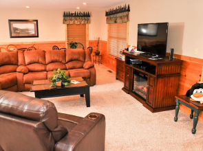 SUNSET POINTE - 5 Br Cabin