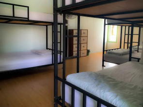 Ozone Beach House & Rooms