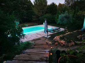 Maison+ piscine(12x4) +paillote avec jacuzzi