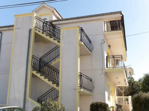 Apartment Eni