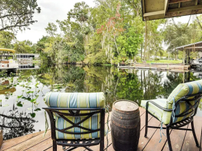 Sandy Shore & Multi-boat Dock! St Johns River Home