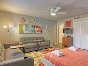 Courtyard #120 Studio Bedroom 1 Bathroom Condo