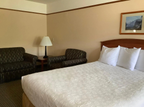 Luxury Inn And Suites