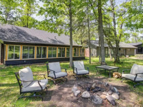 1 Mi to Beach & Lake: Breezy Point Cabin w/ Yard!
