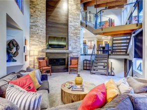 Pinnacle #1240 4 Bedroom Condo