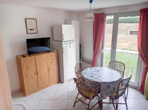 Appartement Jullouville, 1 pièce, 2 personnes - FR-1-361-10
