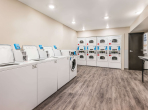 WoodSpring Suites Linden