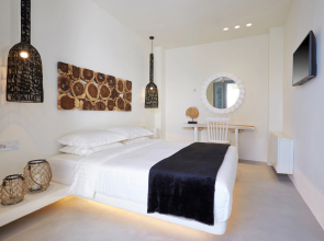 2 Bedroom Eolia Kamari Villa 100m2 with Private Heated Pool