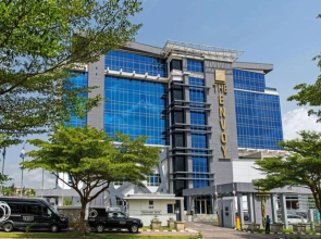 The Envoy Hotel