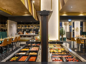 Emerald Downtown Suites