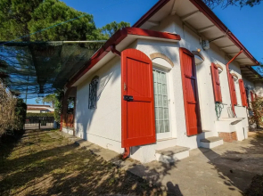 Attractive Holiday Home in Lido di Volano near Beach