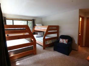 10 Tan Oak-AC-Hot Tub-3BR/3BA