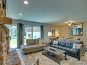 Renovated Avon Condo 5 Mins to Beaver Creek Resort