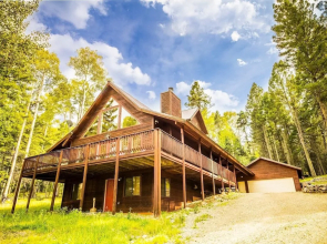 Sleepy Bear House 4 Bedrooms 3 Bathrooms Home
