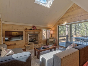 Pole House #13 by Village Properties at Sunriver