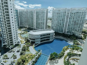 Azure Urban Resort Residences - The Paris Hilton Beach Club
