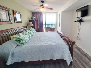 Ashworth 1005 4 Bedroom Condo by RedAwning, North Myrtle Beach