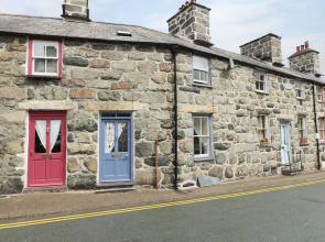 4 Cader Road