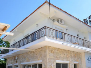 Coralli Beach Studios-Apartments