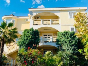 Pool Apartment Estrellas 3