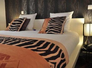 Hotel M