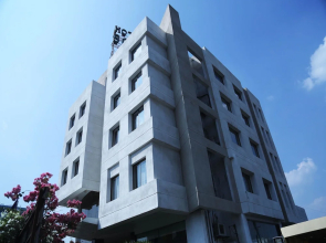 OYO 1349 Hotel Solitaire