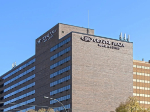 Crowne Plaza Suites MSP Airport - Mall of America