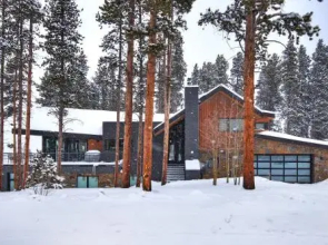 White Cloud Mountain Home