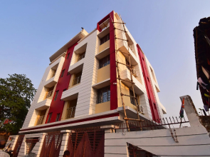 OYO 37046 Apollo Guest House