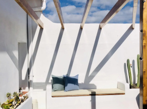 Luminous loft apartment next to the Atlantic Ocean