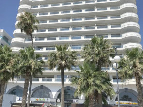 Finikoudes Luxury Apartments