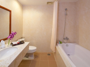 Sunny Beach Resort and Spa