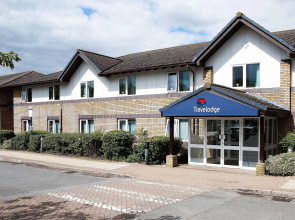 Travelodge Bicester Cherwell Valley M40