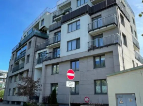Sunny Apartment 14