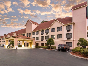 Spark by Hilton Wilmington