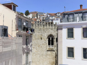 Alfama Golden View by Homing