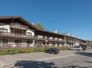 Edelweiss 223B - 2 Br Condo