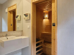 Отель Arden Hotel and Residence