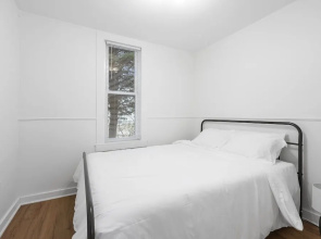 Morrill Modern Retreat Desirable Marion Village!