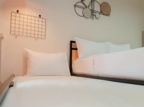 Cozy Studio At Patraland Amarta Apartment