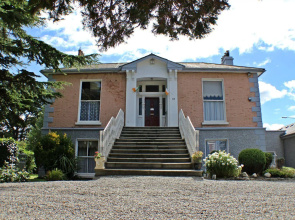 Marilyn Mansion