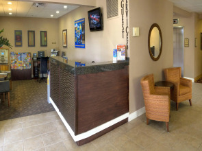 Rosen Inn, closest to Universal