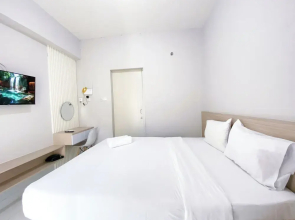 Minimalistic and Cozy Studio Amartha View Apartment