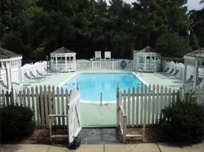 威廉斯堡康特利哈斯套房酒店(Country Hearth Inn & Suites Williamsburg)