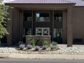 Sandhill Inn & Suites