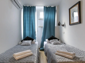 UNIT Warszawa Centrum Room by Metro Rondo ONZ