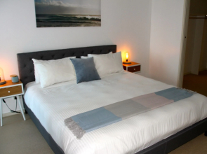 Waterfront Melbourne Apartments