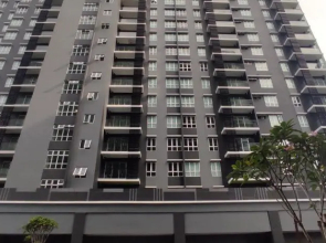 Bukit Rimau Instagrammable 2 Bedroom Apartment With Pool View up to 5 PAX