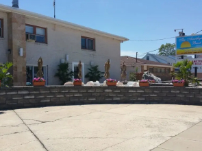The Amethyst Beach Motel