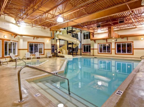 Clarion Pointe